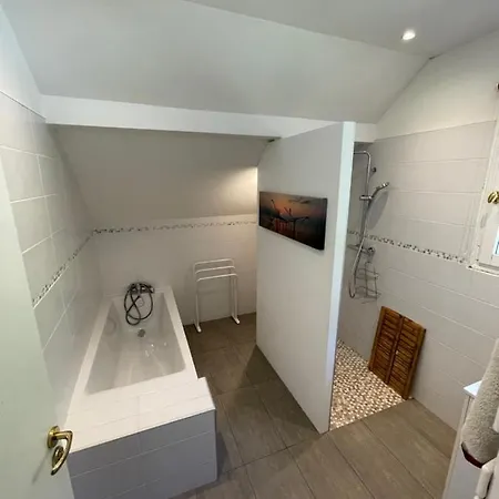 Hébergement de vacances Maison Avec Piscine D'annecy - Proximite Du Veyrier-du-Lac